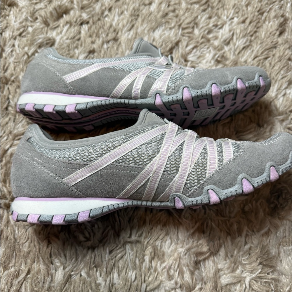 Skechers Women's slip on Athletic Shoes in Gray and Light Pink - Picture 4 of 5